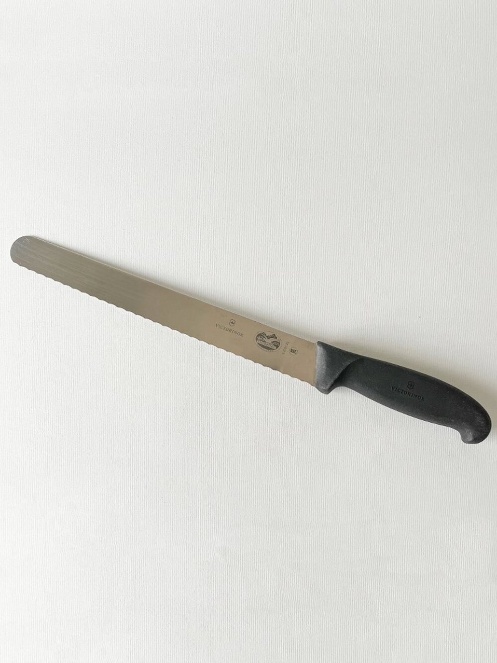 Victorinox 10" Serrated Bread Knife Fibrox Handle Swiss Made